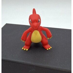 Charmeleon Red Yellow Nintendo Pokemon Tomy Mini Figure Fig 1.5"